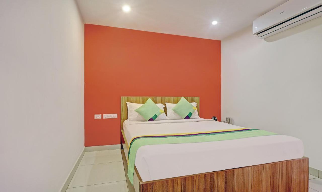 Treebo Sai Suites Inn Nagavara Bangalore Exteriör bild